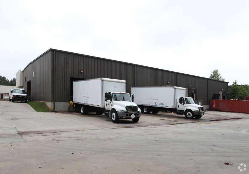 205 Andrew Dr, Stockbridge, GA for lease - Building Photo - Image 3 of 6