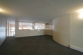 Office in Lyon for lease Interior Photo- Image 1 of 3