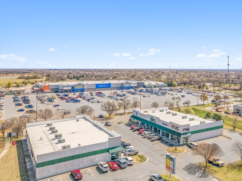 627 12th Ave NE, Norman, OK for lease - Building Photo - Image 1 of 6
