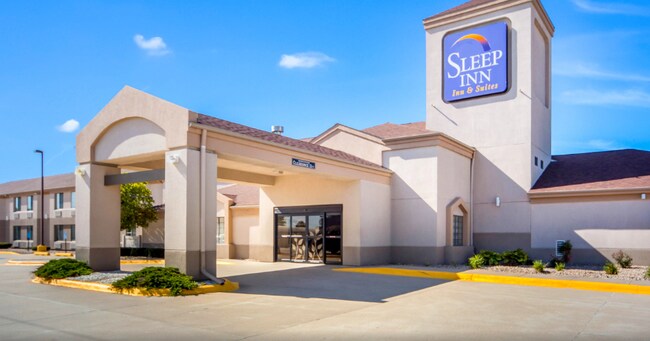 More details for 303 23rd St, Columbus, NE - Hospitality for Sale