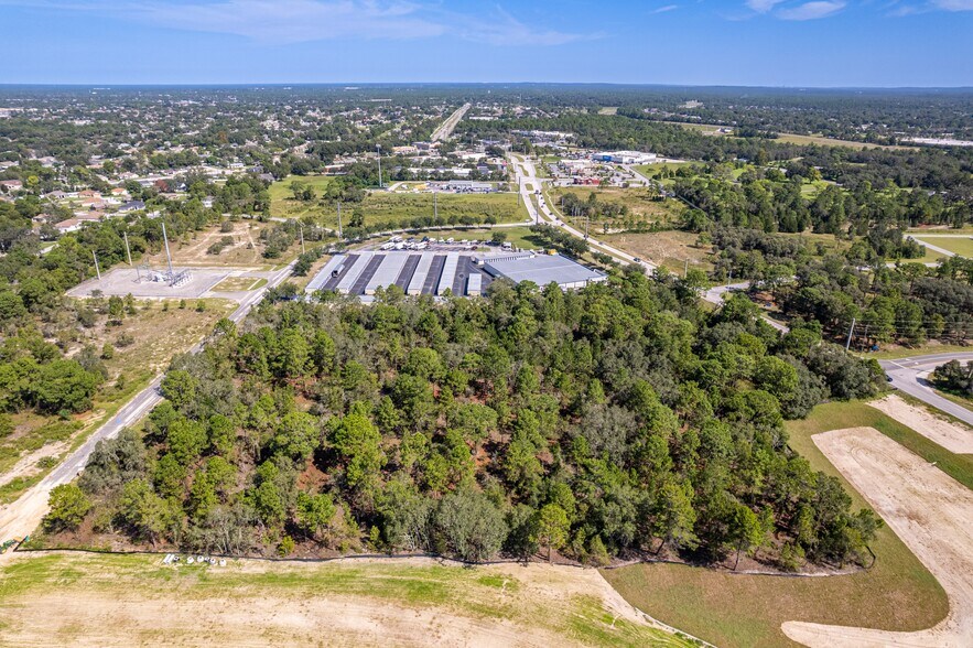 000 Anderson Snow rd, Spring Hill, FL à vendre - Photo du bâtiment - Image 3 de 7