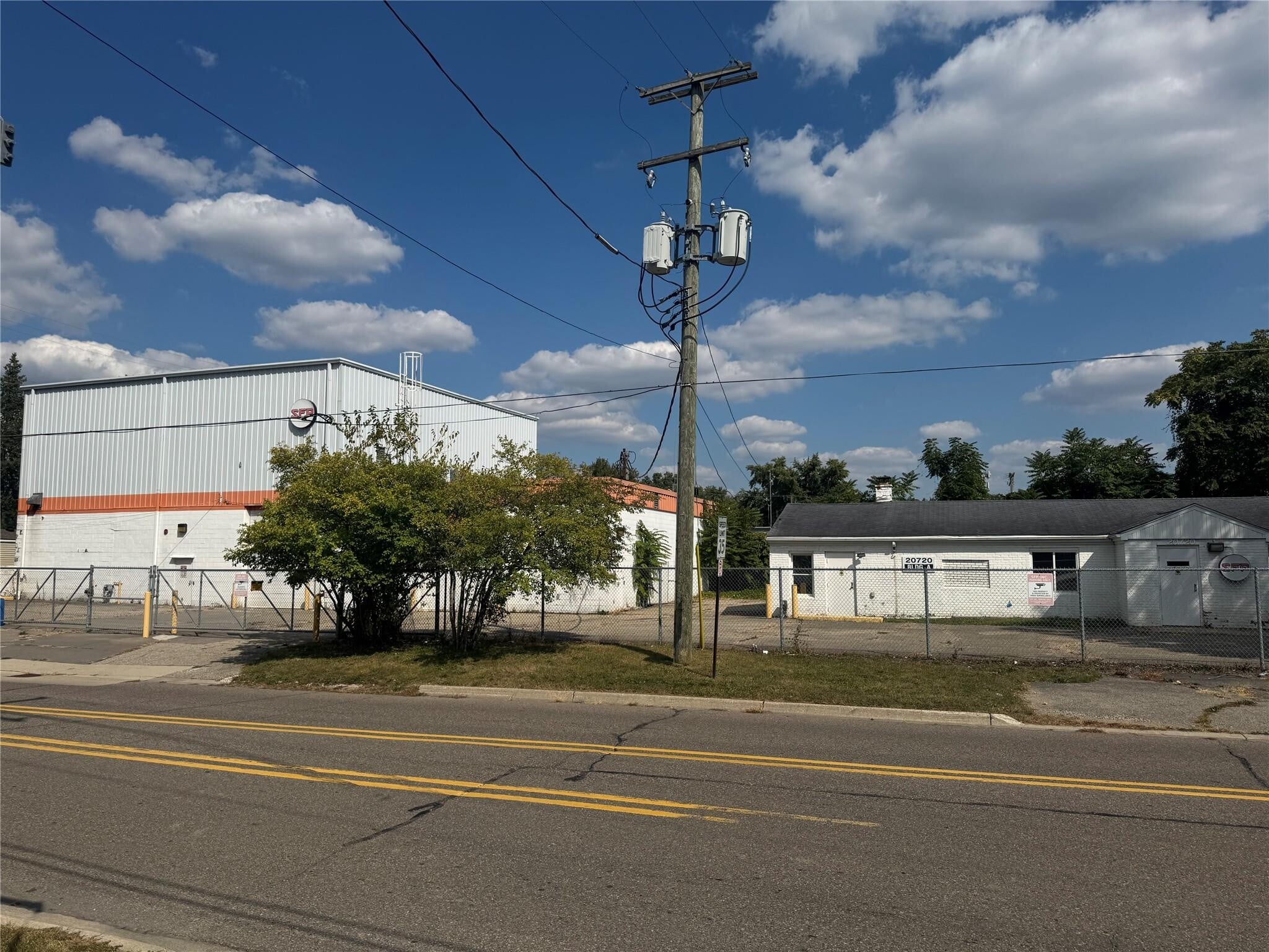 20720 Tuck Rd, Farmington Hills, MI for sale Primary Photo- Image 1 of 14