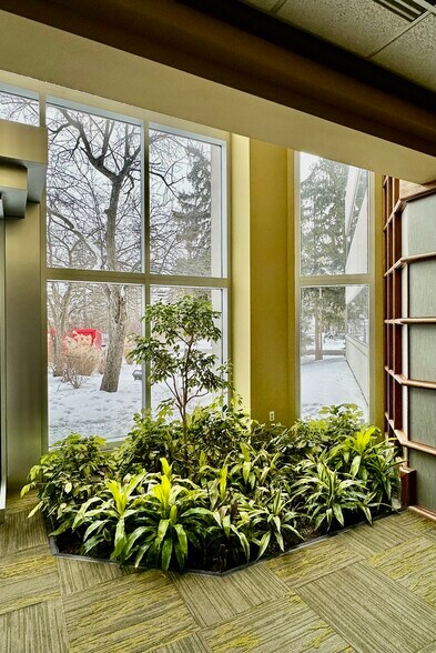 1 John James Audubon Pky, Amherst, NY à vendre - Photo du bâtiment - Image 3 de 11