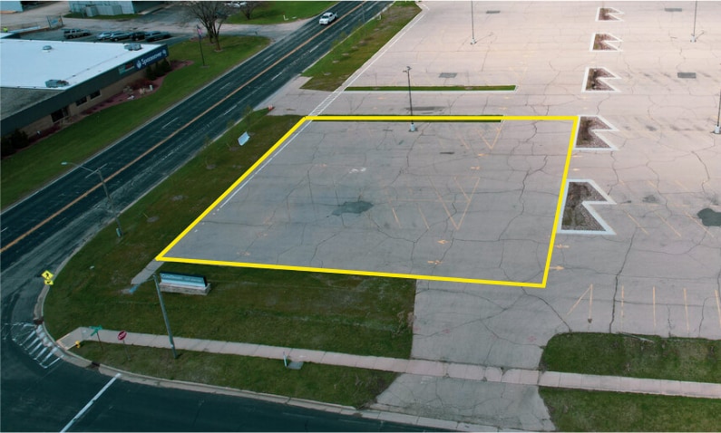 Lot 2 Janesville Ave, Fort Atkinson, WI for sale - Aerial - Image 2 of 7