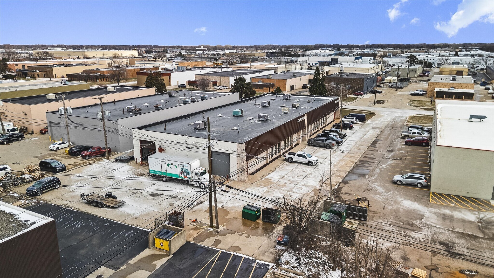 32301 Howard Ave, Madison Heights, MI for lease Primary Photo- Image 1 of 26
