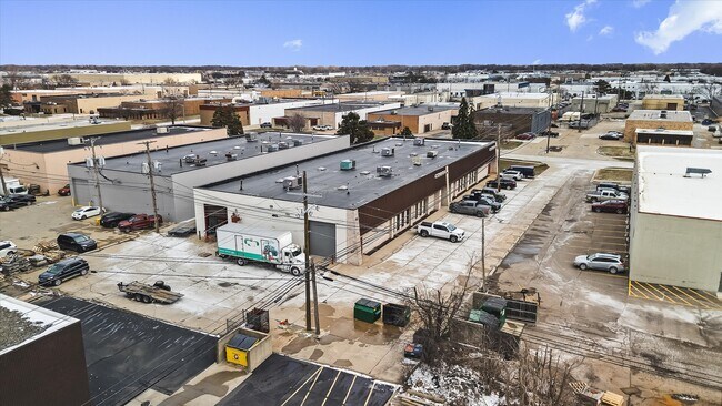 More details for 32301-32303 Howard Ave, Madison Heights, MI - Industrial for Lease