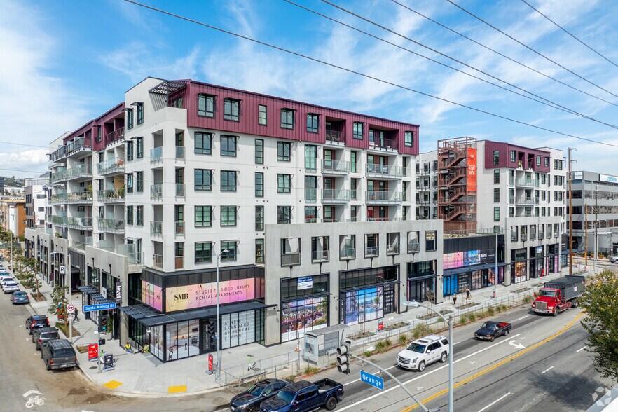 6933 Santa Monica Blvd, Los Angeles, CA à louer - Photo du bâtiment - Image 3 de 42