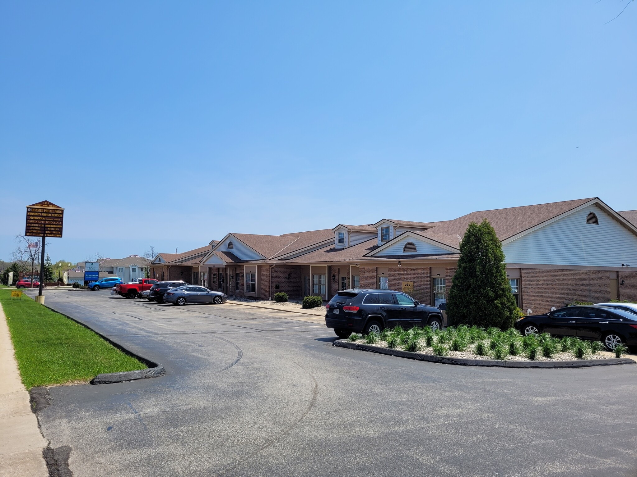 1333 College Ave, South Milwaukee, WI for lease Primary Photo- Image 1 of 16