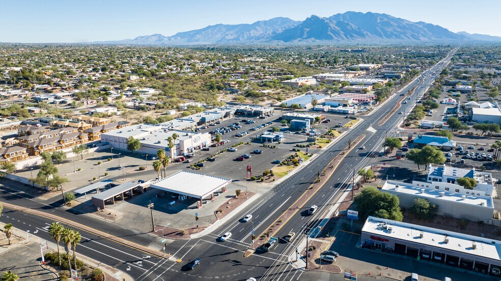 4080-4180 W Ina Rd, Tucson, AZ à louer - Photo du bâtiment - Image 3 de 7