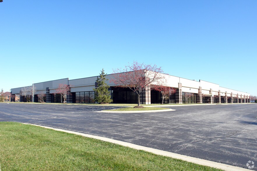 801 Congressional Blvd, Carmel, IN à louer - Photo du bâtiment - Image 2 de 7