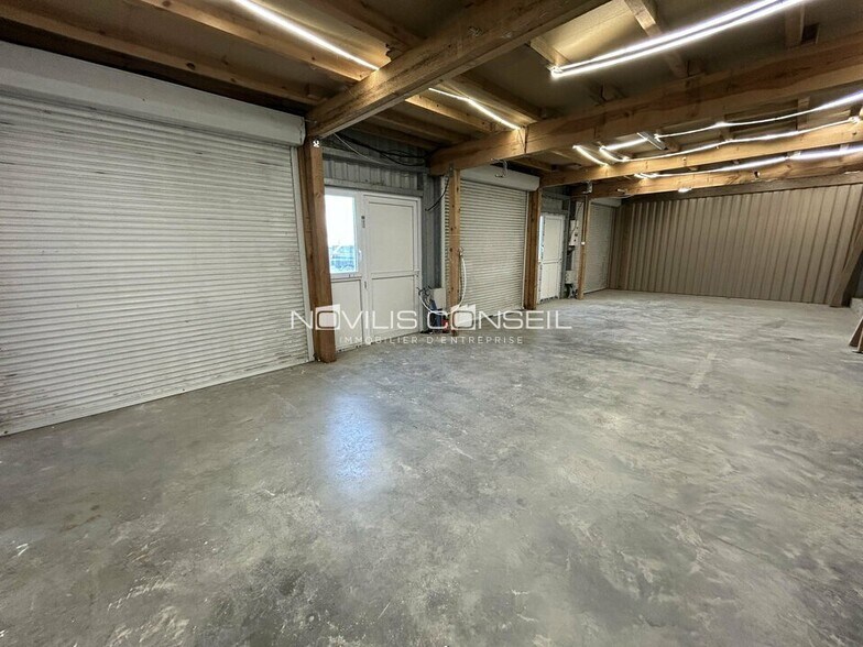 Flex in Saint-Jory for lease - Interior Photo - Image 2 of 8