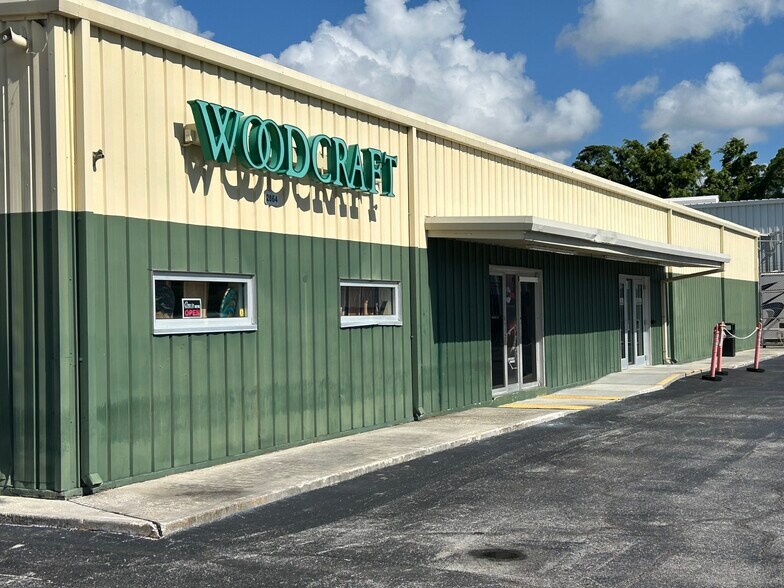 2864 Roosevelt Blvd, Clearwater, FL à vendre - Photo du bâtiment - Image 2 de 7