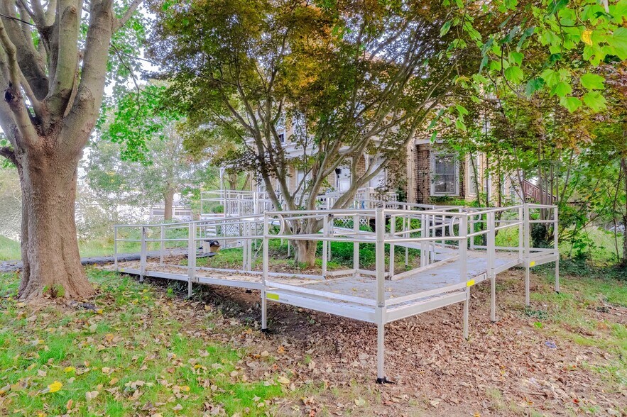 14 Shirley St, Fairhaven, MA for sale - Primary Photo - Image 1 of 12