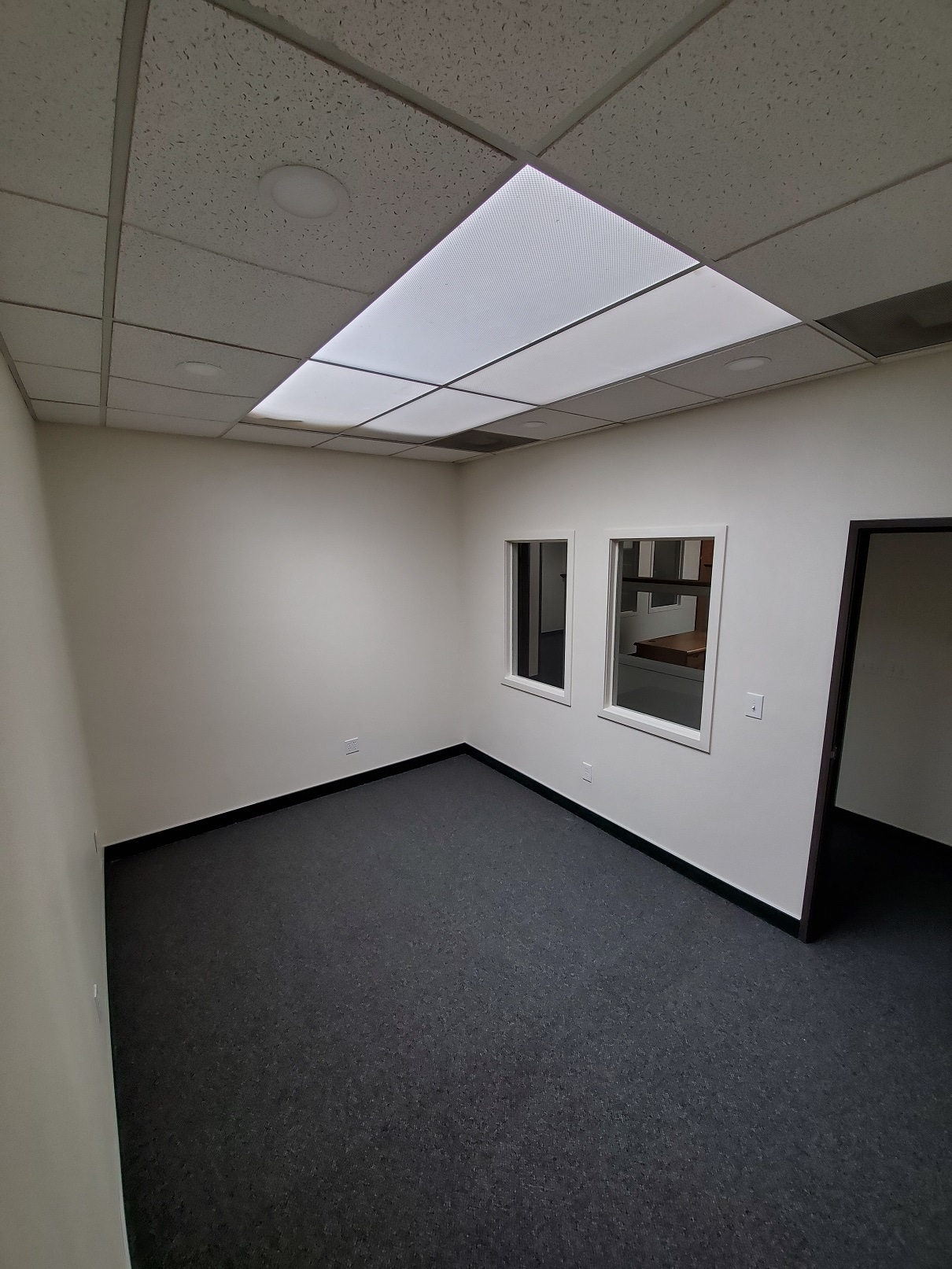 11417 W Bernardo Ct, San Diego, CA à louer Photo intérieure- Image 1 de 4