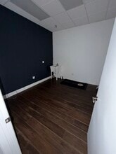 35104 US Highway 19 N, Palm Harbor, FL for lease Interior Photo- Image 2 of 3