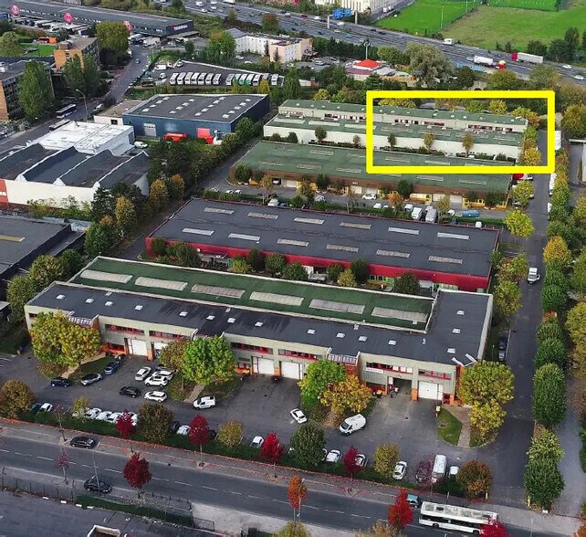 Industriel dans Le Blanc-Mesnil à louer - Photo du bâtiment - Image 2 de 6