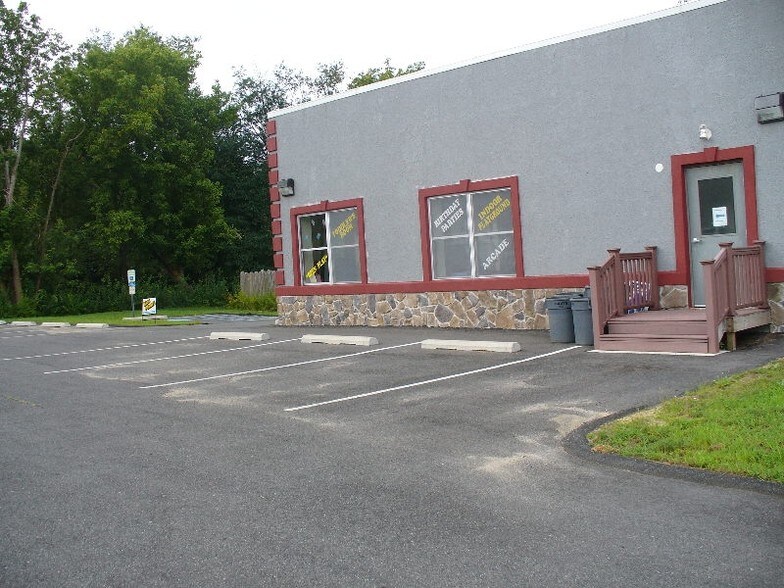 410 Guest Ave, Swedesboro, NJ à vendre - Photo du bâtiment - Image 2 de 40