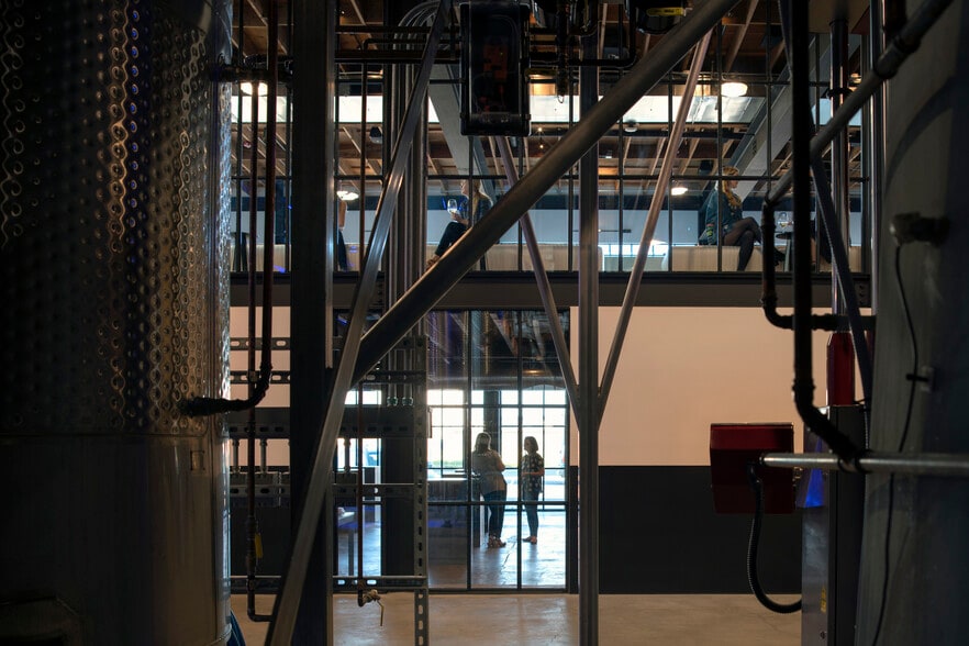 1136 S Albro Pl, Seattle, WA for sale - Building Photo - Image 3 of 12