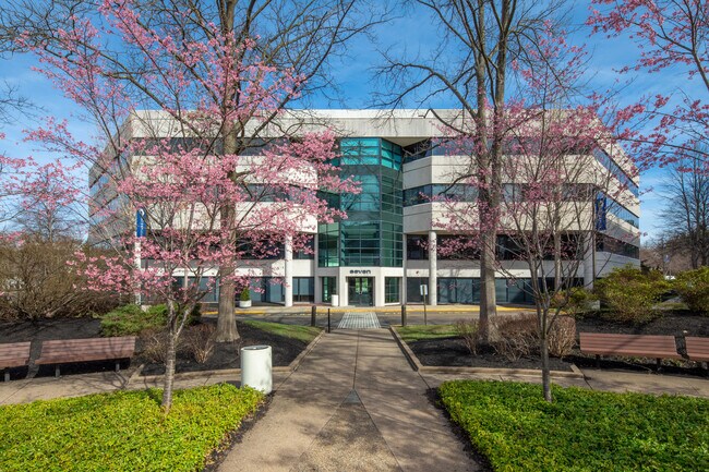 Plus de détails pour 7 Neshaminy Interplex, Trevose, PA - Bureau à louer