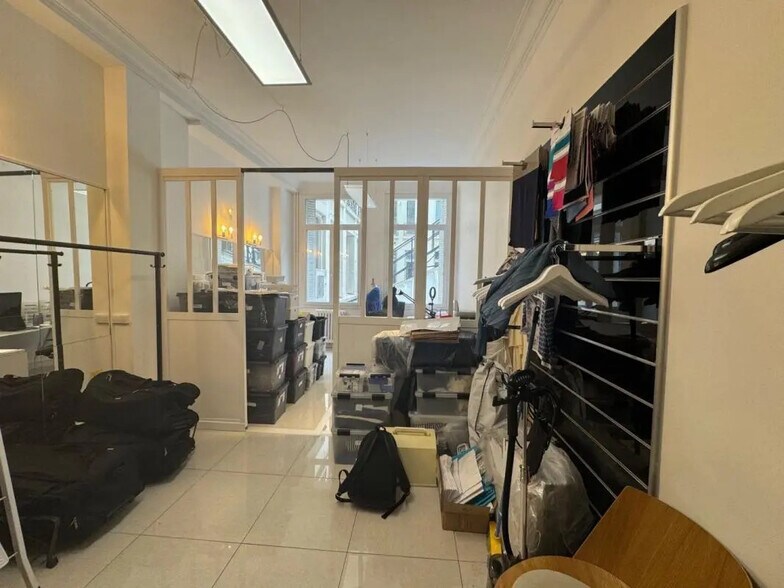 Office in Paris for sale - Interior Photo - Image 3 of 6