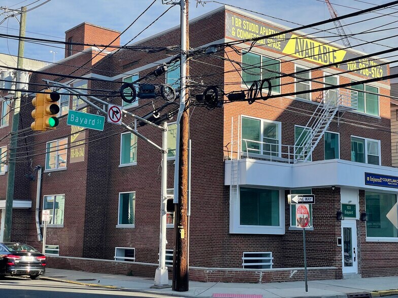103 Bayard St, New Brunswick, NJ à louer - Photo du bâtiment - Image 2 de 5