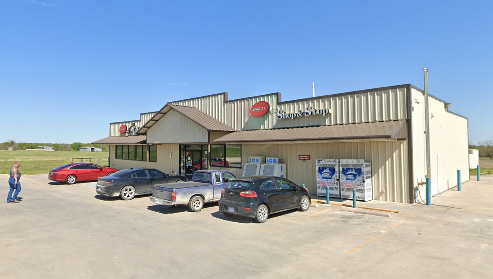 1738 State Highway 31, Mount Calm, TX à vendre - Photo du bâtiment - Image 2 de 7