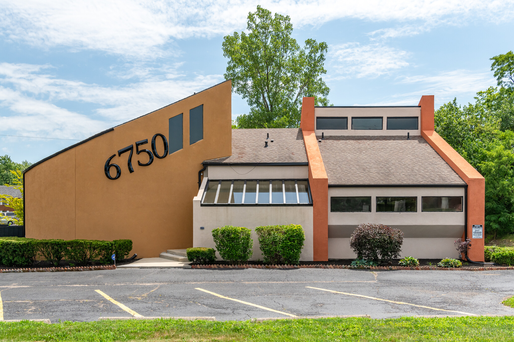 6750 Brandt Pike, Huber Heights, OH for lease Building Photo- Image 1 of 73