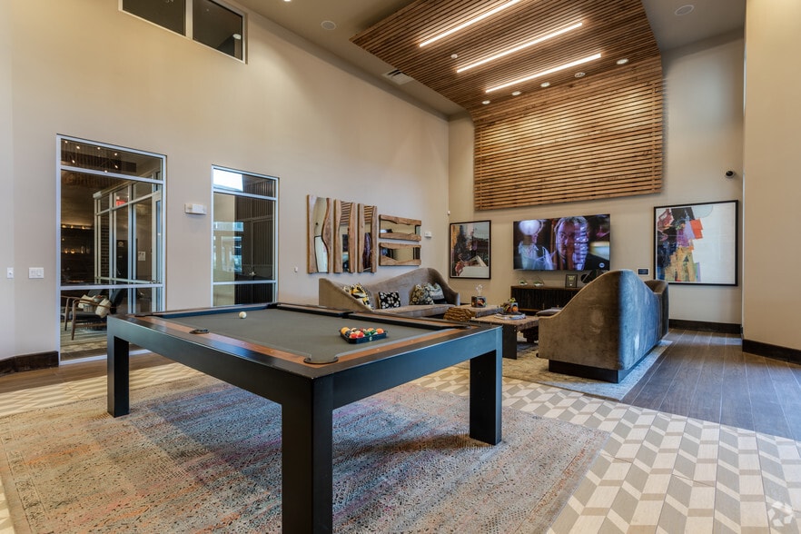 305 W Commerce St, Dallas, TX à louer - Photo intérieure - Image 3 de 37