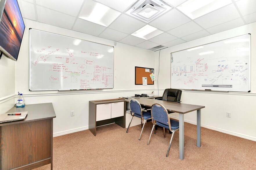 530 S Woodland Blvd, Deland, FL à vendre - Photo intérieure - Image 3 de 21