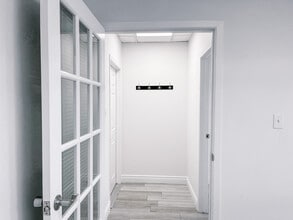 111 Waterloo St, London, ON à louer Photo intérieure- Image 2 de 4