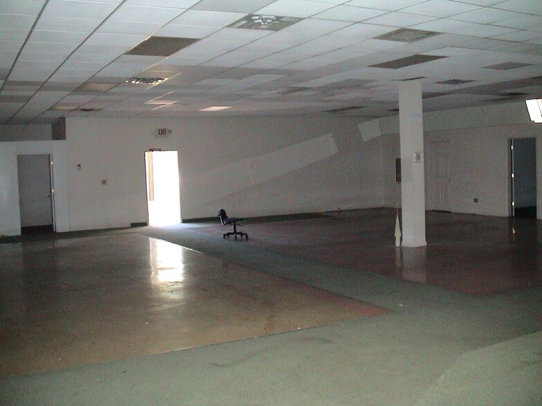 401-445 Valley Ave, Birmingham, AL for lease - Interior Photo - Image 2 of 2
