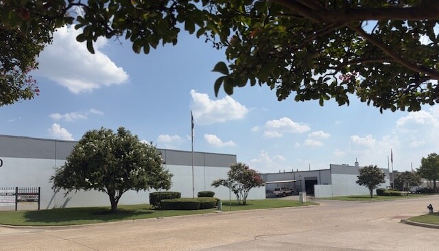 2520-2530 Tarpley Rd, Carrollton, TX à louer - Photo du bâtiment - Image 2 de 2