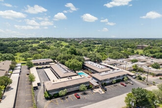 7314-100 Oak Manor Dr, San Antonio, TX - Aerial  map view