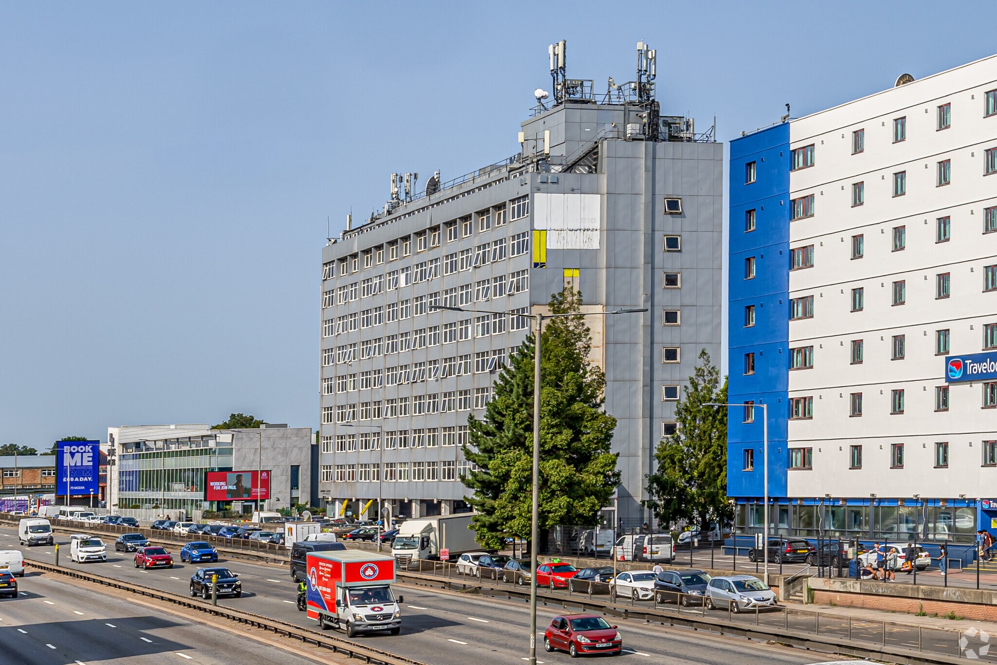 North Circular Rd, London for lease Primary Photo- Image 1 of 278