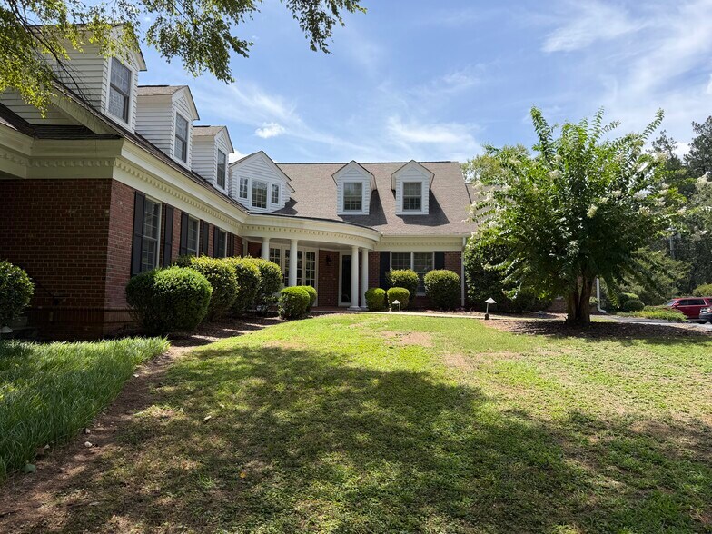 120 Applecross Rd, Pinehurst, NC à louer - Photo du bâtiment - Image 3 de 12