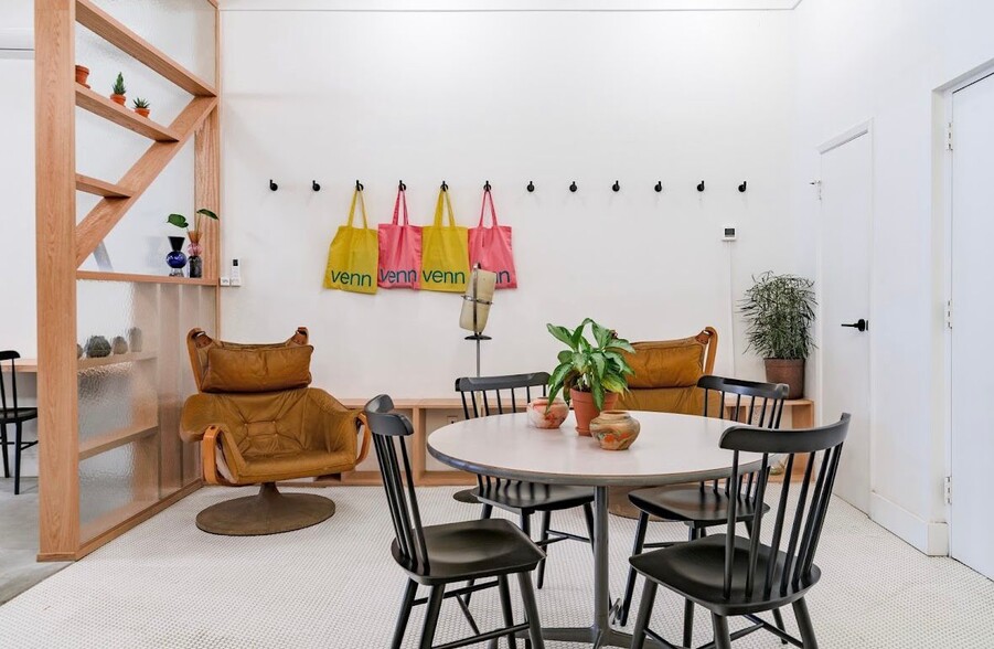 786 Knickerbocker Ave, Brooklyn, NY for lease - Interior Photo - Image 3 of 5