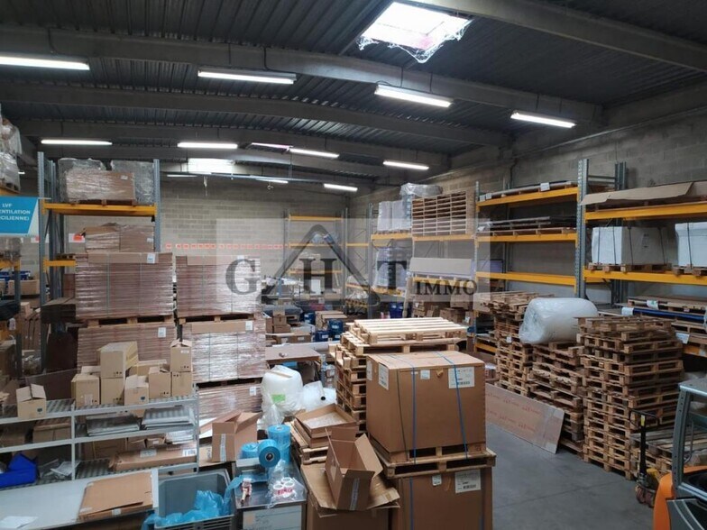 Industrial in Torcy for sale - Interior Photo - Image 3 of 16