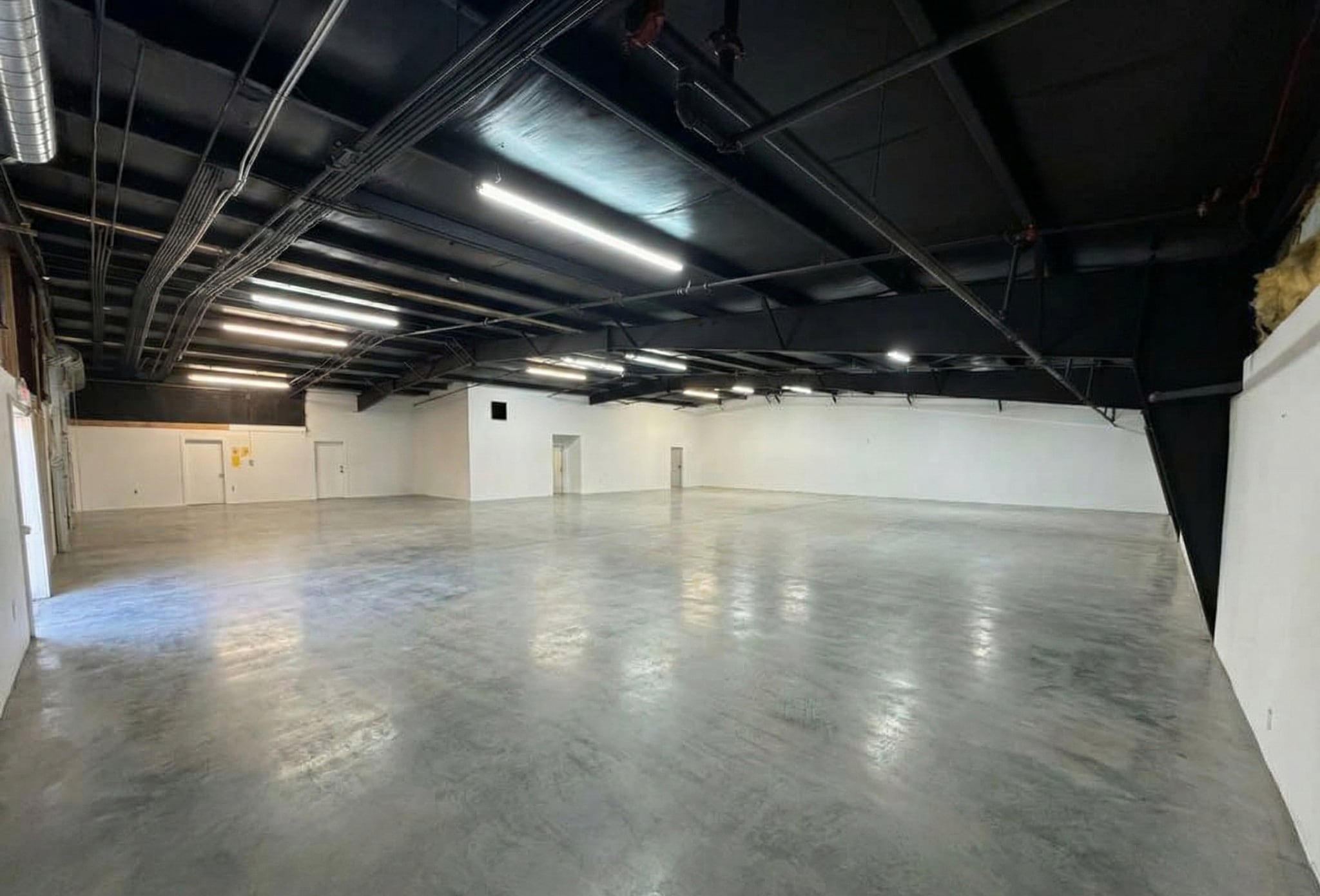 2501 Commerce Cir, Tarrant, AL for lease Interior Photo- Image 1 of 2