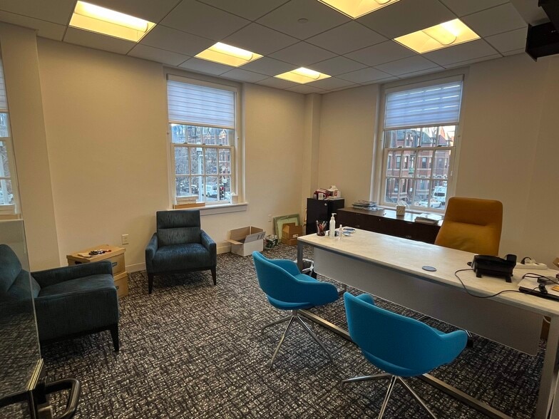 240 Newbury St, Boston, MA for lease - Interior Photo - Image 3 of 7