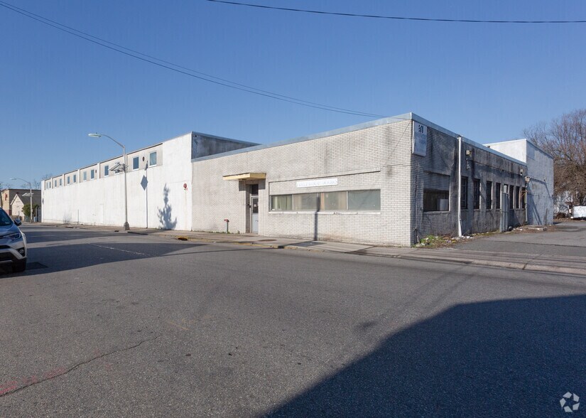 55 S Jefferson St, Orange, NJ à vendre - Photo du bâtiment - Image 3 de 19