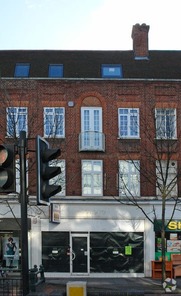 403 Upper Richmond Rd W, London for lease - Primary Photo - Image 1 of 1