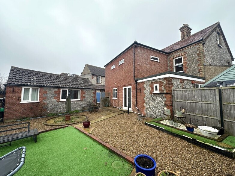 19 Cromer Rd, Sheringham à vendre - Photo du bâtiment - Image 3 de 19