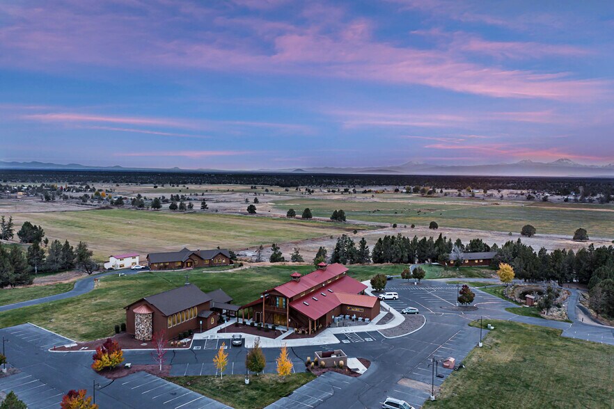 14427 SW Alfalfa Rd, Powell Butte, OR à vendre - Photo du bâtiment - Image 3 de 21