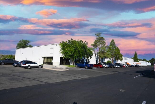 Plus de détails pour 655 Spice Islands Dr, Sparks, NV - Industriel à louer