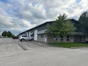 21638-21648 S Schoolhouse Rd, New Lenox, IL for lease Interior Photo- Image 1 of 14