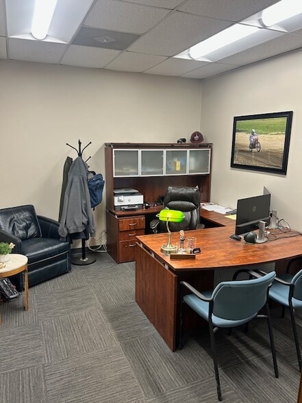 4135-4139 Twill Valley Ct, Saint Peters, MO for lease - Interior Photo - Image 2 of 11