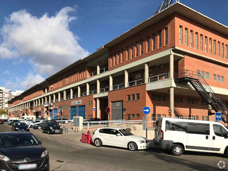 Avenida de Manoteras, 22, Madrid, Madrid à louer - Photo du bâtiment - Image 3 de 4
