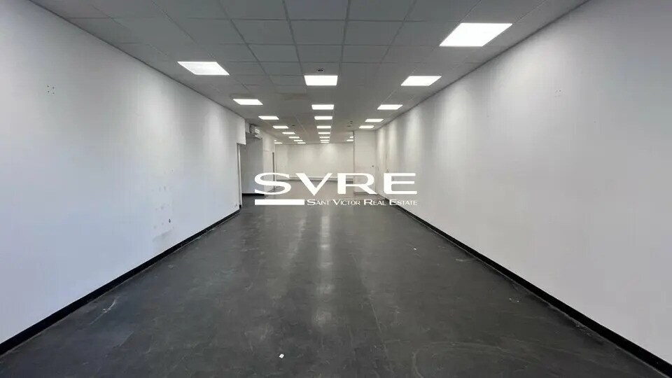 Retail in Marseille for lease Interior Photo- Image 1 of 11