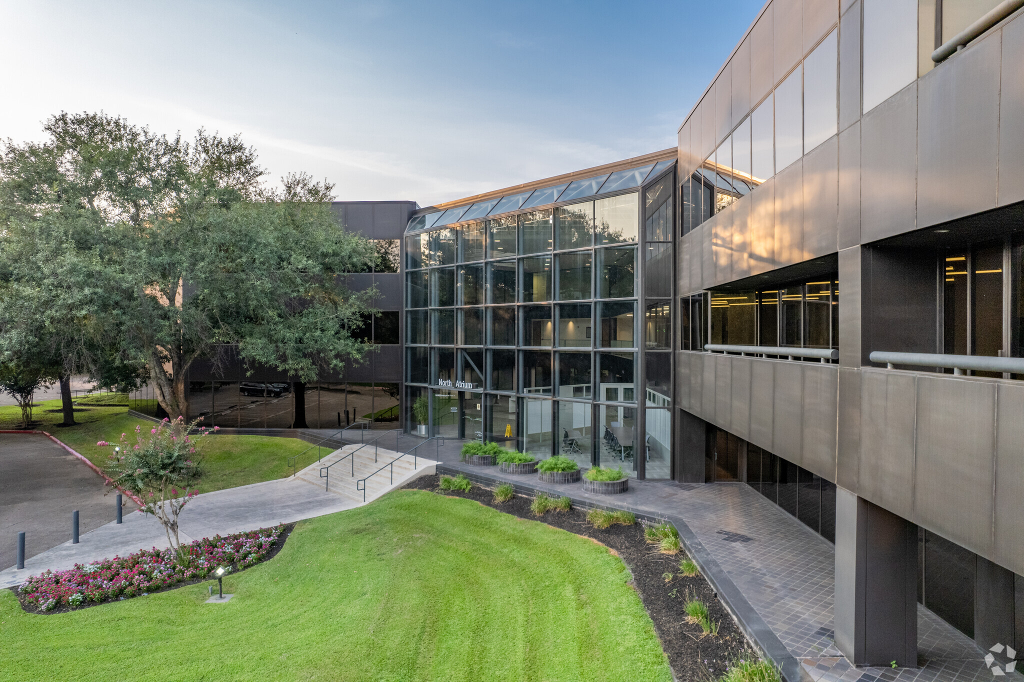 16800 Greenspoint Park, Houston, TX for lease Building Photo- Image 1 of 7