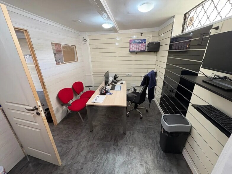 14 Place De L'Europe, Émerainville à louer - Photo intérieure - Image 2 de 4